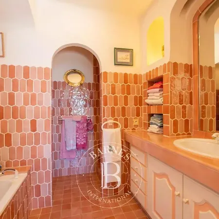 La Lirra Grimaud