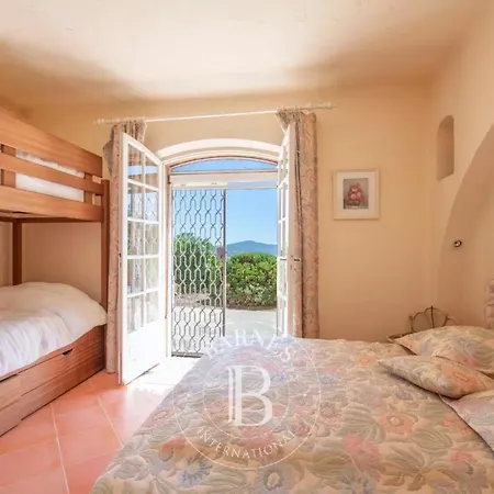 La Lirra Grimaud