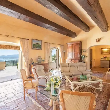La Lirra Villa