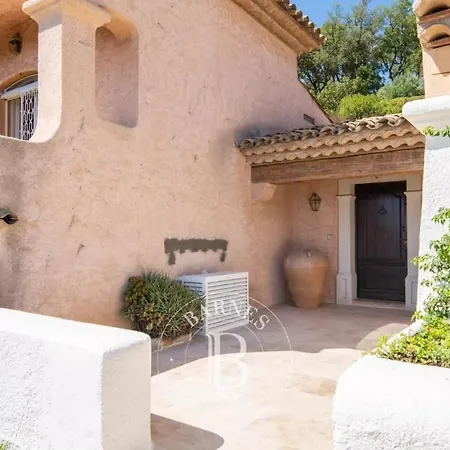 Villa La Lirra *