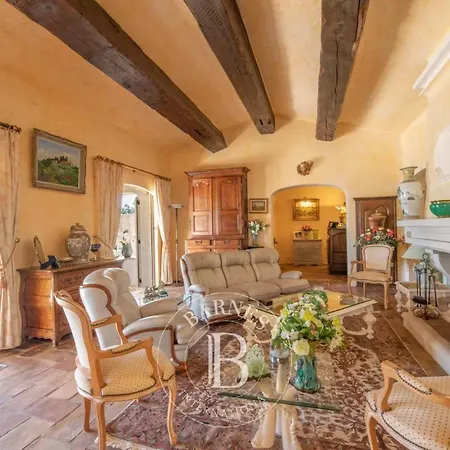 Villa La Lirra